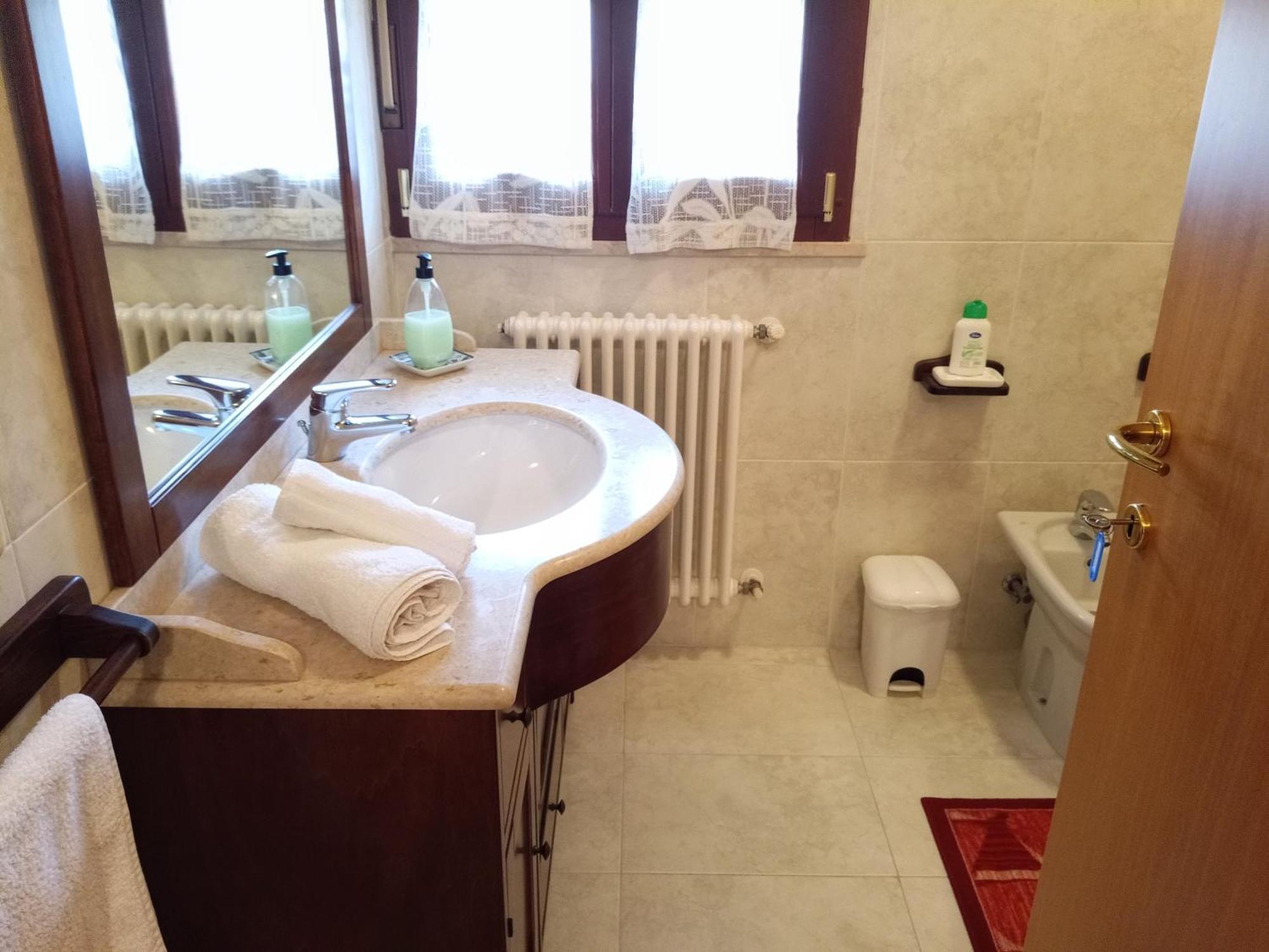 Appartamento Che Vista! Affittacamere Mombaroccio Exterior foto